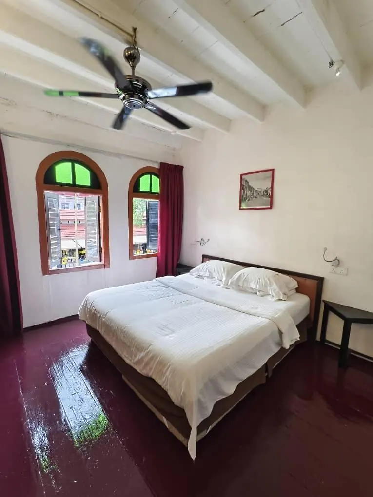 Red Inn Court George Town Hostel
