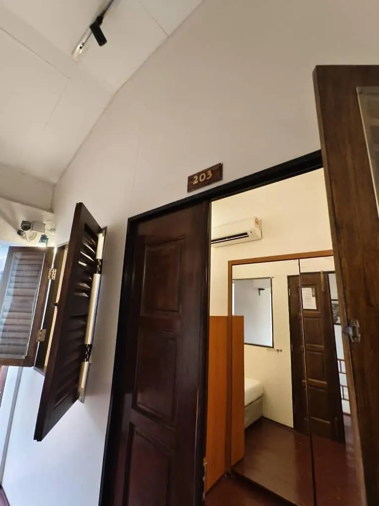 Red Inn Court George Town Hostel
