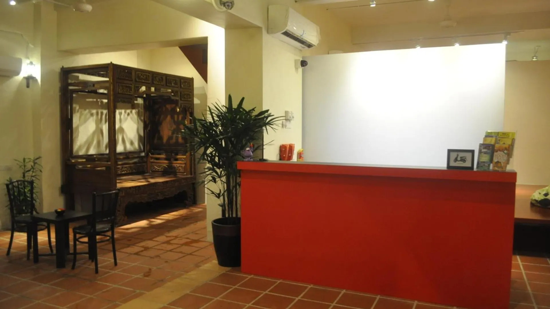 Red Inn Court George Town Albergue