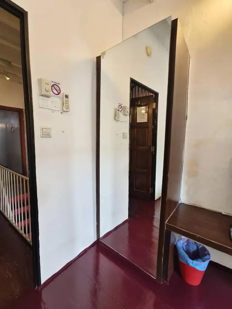 Red Inn Court George Town