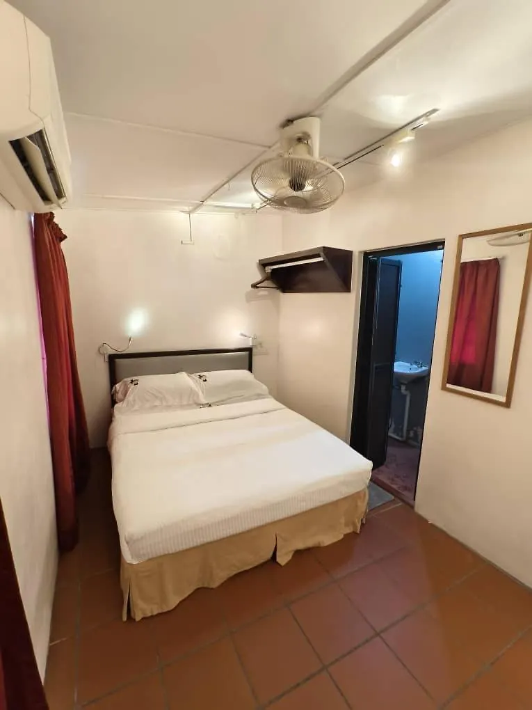 Hostal Red Inn Court George Town Malasia